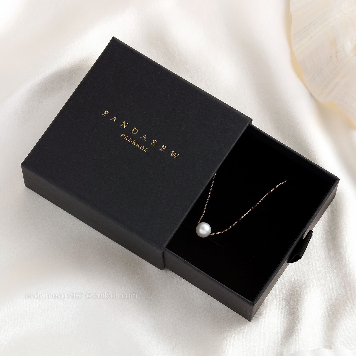 necklace jewelry box 