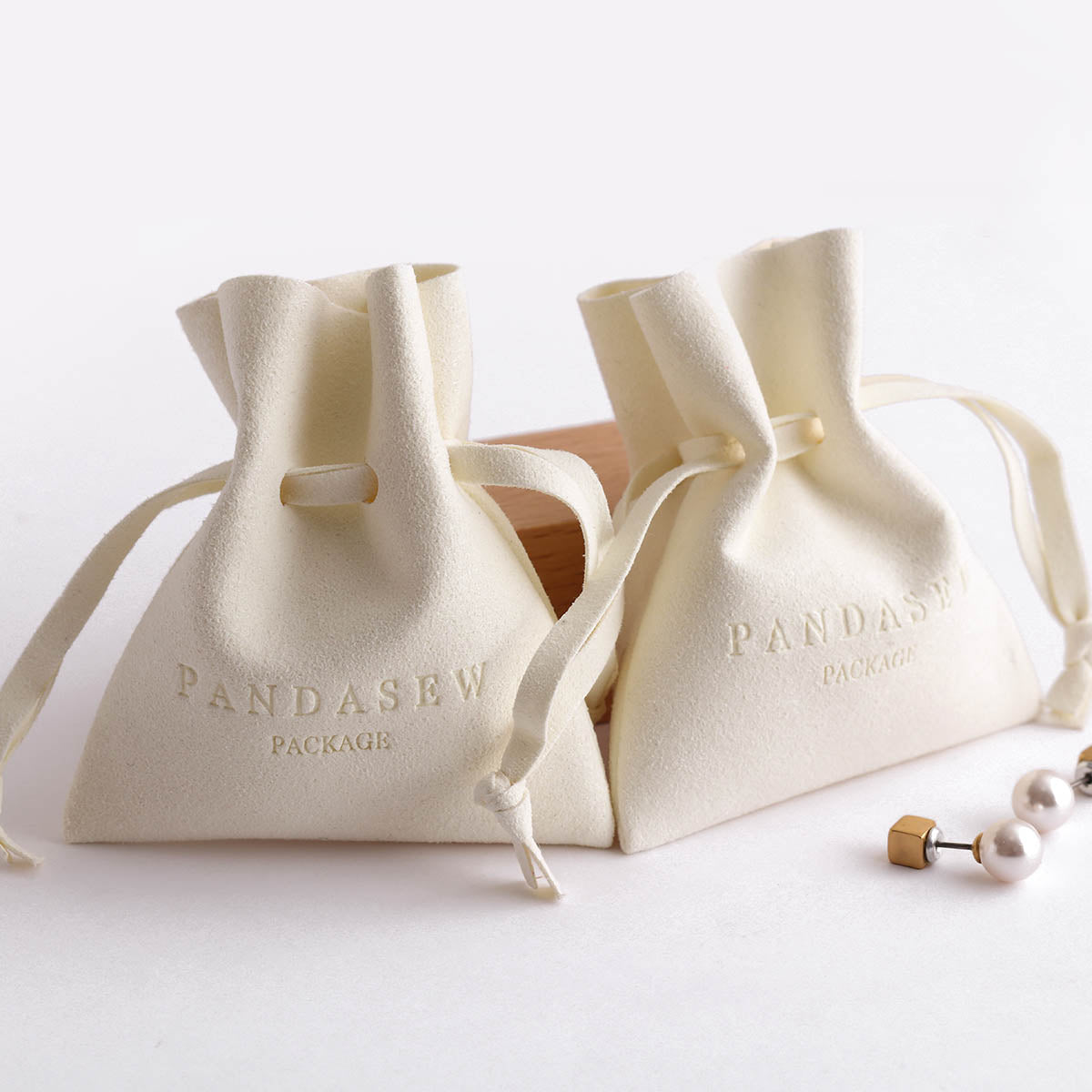 Beige pouch ribbon drawstring style, jewelry bags with logo printed